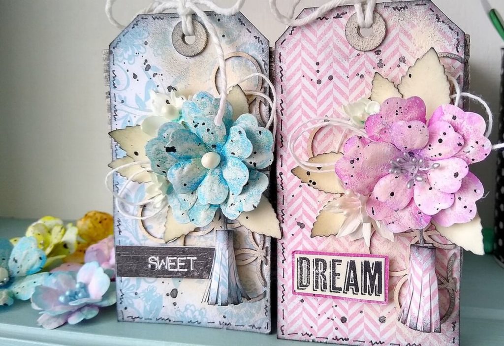 tagi z kwiatkami shabby chic