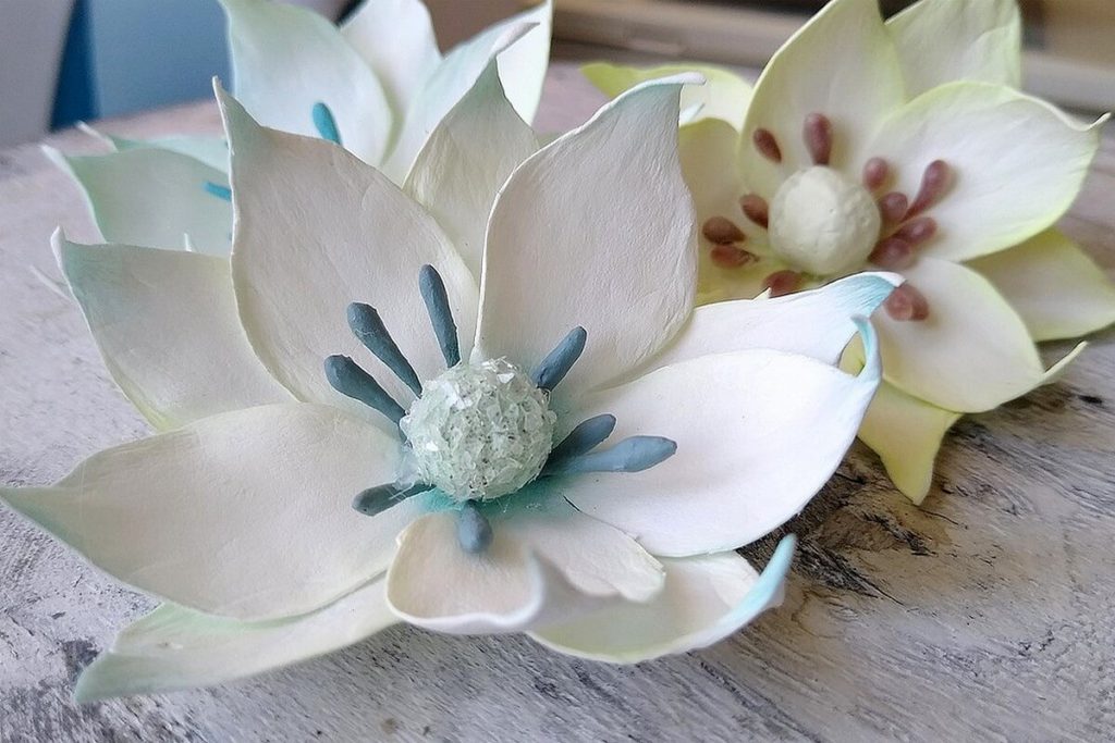 kwiaty z foamiranu irańskiego