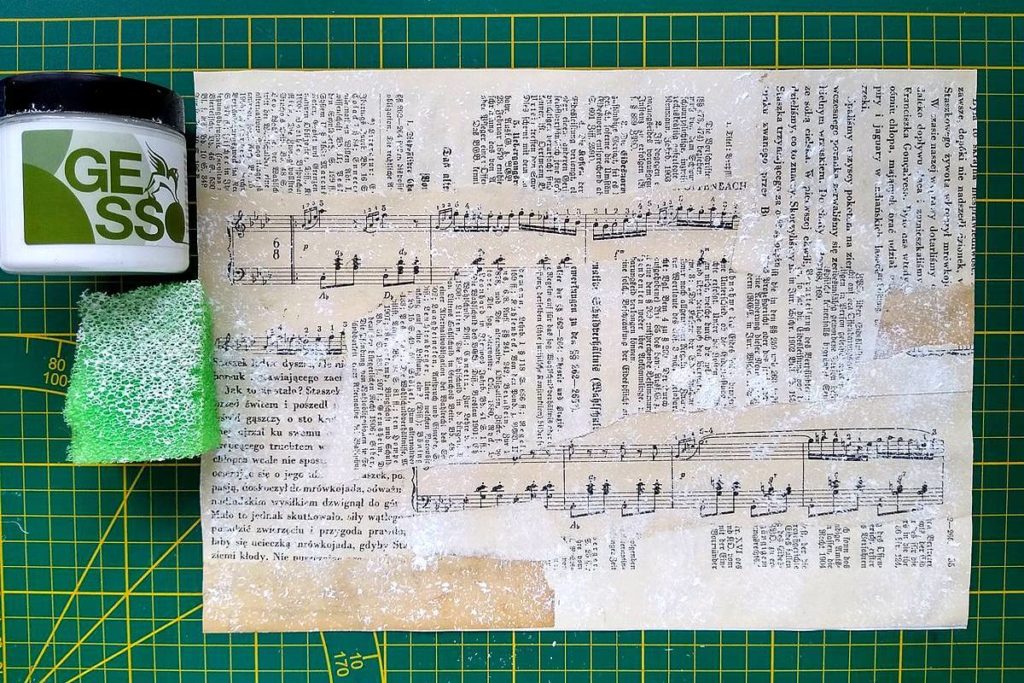 tło kartek plus gesso