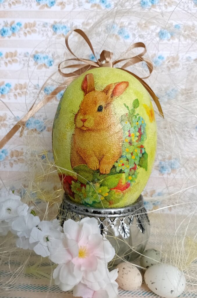 jajko pleksi decoupage